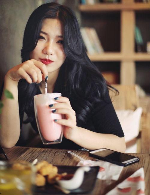 明星网红黑咖啡,明星们的时尚饮品揭秘