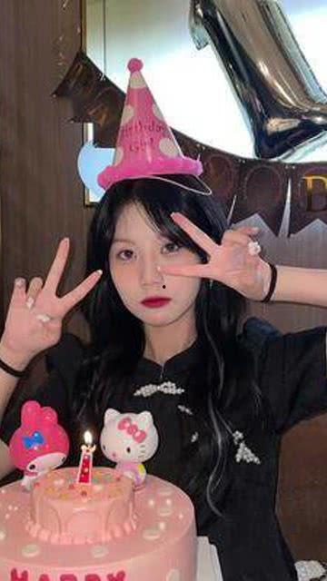 明星网红巨蟹女,揭秘网红巨蟹女生的独特魅力与生活点滴”