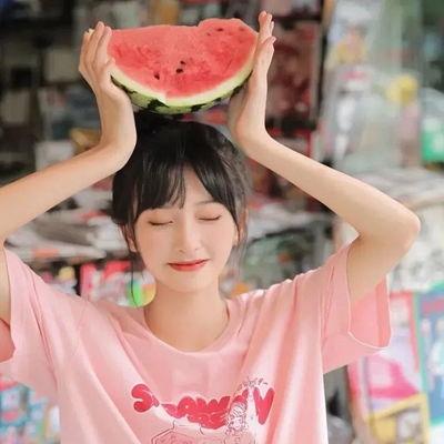 近期热门吃瓜事件女生,揭秘近期热门吃瓜事件背后的真相与争议