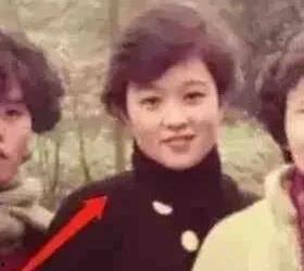 近期热门吃瓜事件女生,揭秘近期热门吃瓜事件背后的真相与争议