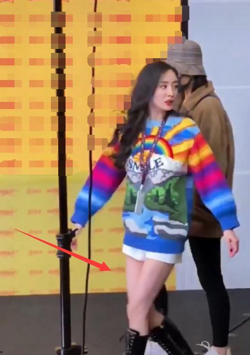 女明星网红大腿,性感大腿的时尚魅力解析