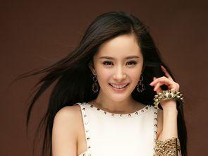 各路明星网红上身,潮流先锋们的时尚盛宴