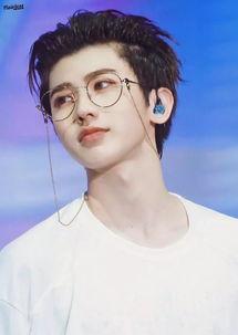 余干的明星网红,揭秘网络红人的魅力与影响力